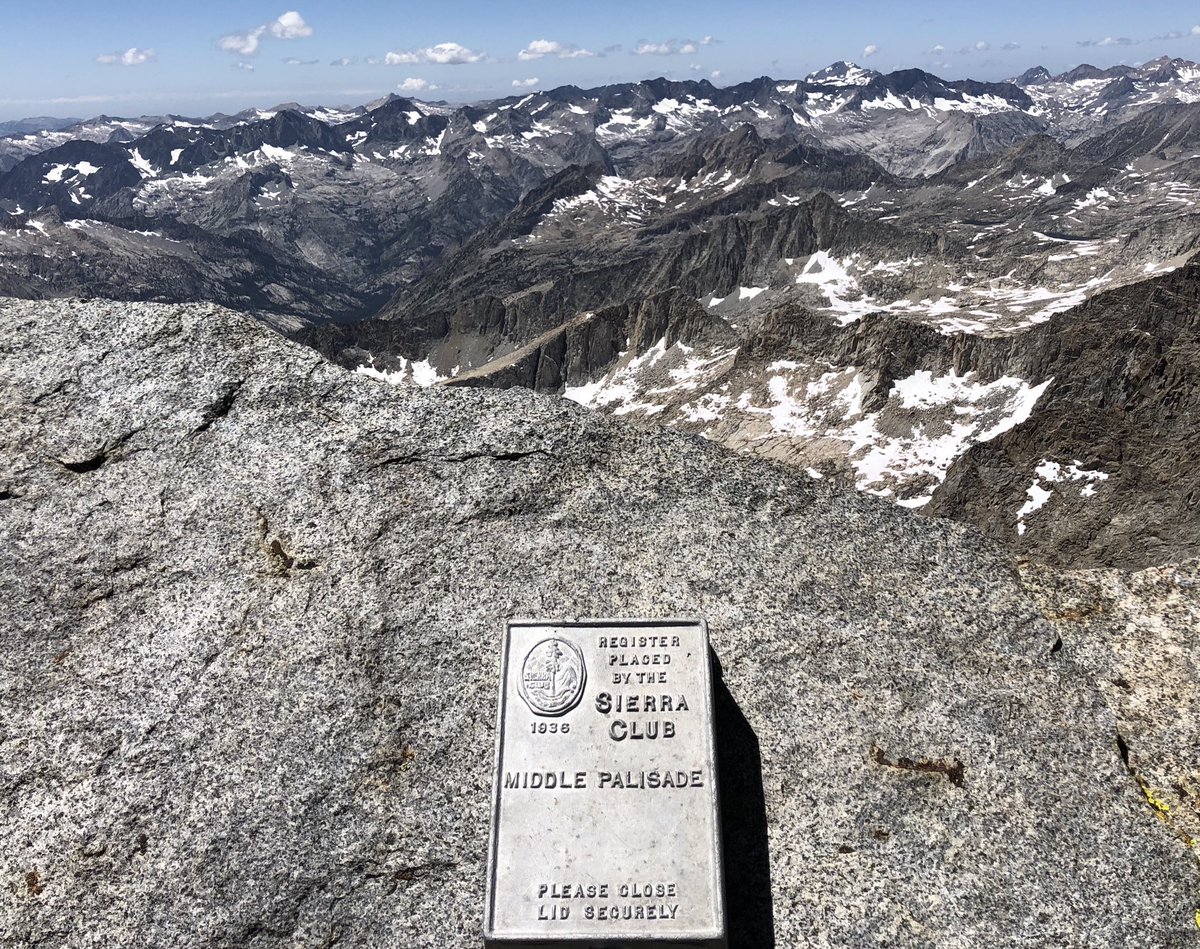 illya__v's tweet photo. #Summit fever! The 1st pic is a close-up of the #MiddlePalisade (14,019 ft.) #peak register and the 2nd pic was taken from the summit block above it. Both are facing west looking into Kings Canyon National Park, CA 🗻

#EasternSierra #ca14ers #14ers https://t.co/XIwWlipcSJ