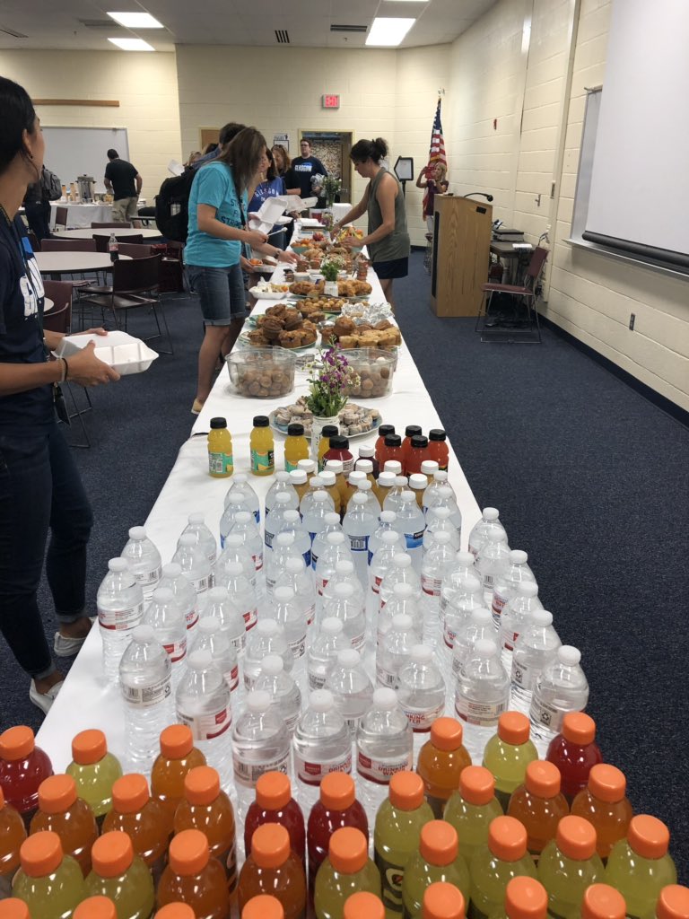 PersonShona's tweet photo. You can’t lose weight when you have a PTA that keeps you full. #PTAbreakfast #GMSBelieves @GlasgowMS https://t.co/Igq7fKsPNI