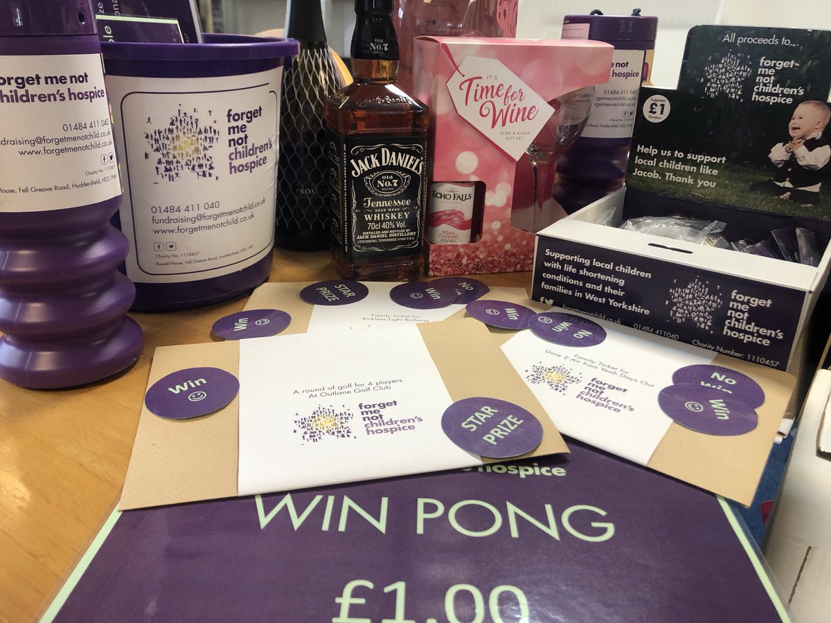 LouSueRyder's tweet photo. Getting prepared (and excited) for @fmgintel Fun Day tomorrow #LocalSupport #engagement #chairty #fundraising #kirklees #excited #PrayForSunshine  #WinPong #StarPrize #FunDay https://t.co/L2EPpGMLHC