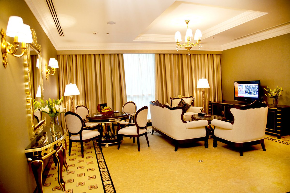 GrandExcelsior's tweet photo. Whether you're on a business vacation or just a frequent traveler, our Ambassador Suite will make you feel at home. Reserve your room now. Call 04 444 9999
#GEHAlBarsha #NearMalloftheEmirates #AlbarshaHotel
#LuxuryRoom #SpaciousRoom #DubaiHotel https://t.co/c3eP54dKym
