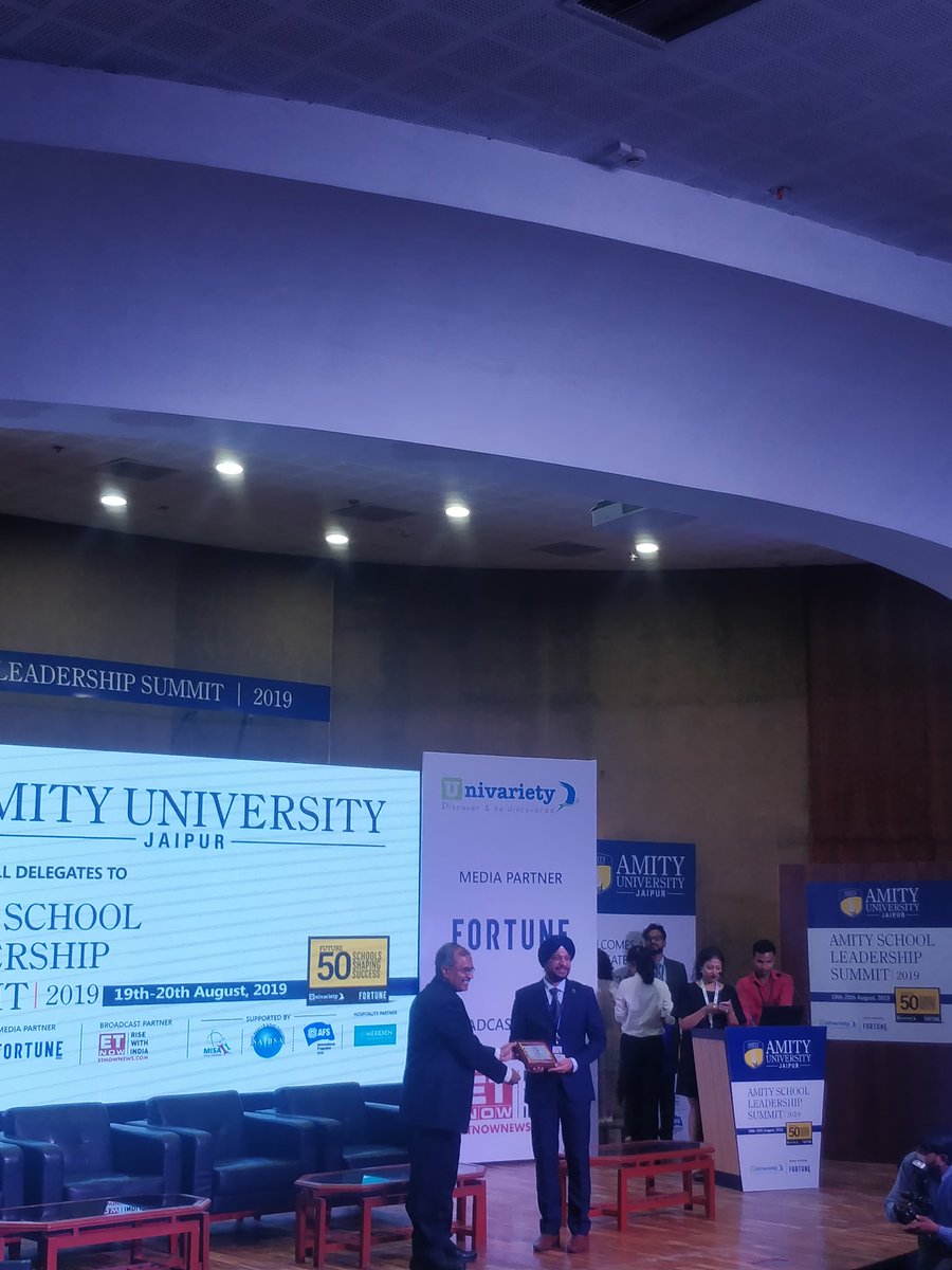 Future50Schools's tweet photo. Mr. Avneesh Singh shared an insightful case study on @learnois 

Thank you Mr. Singh for an engaging session on Avant Garde Marketing in Schools. 

#ASLS2019 #FFS2019 #IAmFuture50 #AmitySchoolLeadershipSummit #Future50LeadersShapingSuccess #Future50Leaders https://t.co/4lVvL1H53o