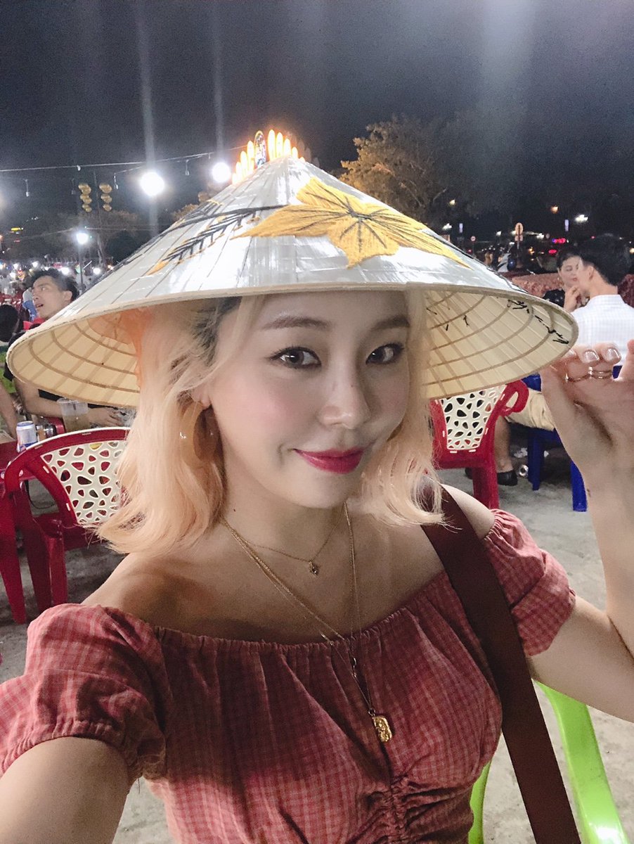 [애슐리]
잠시 후 9시, 다낭에서 펼쳐지는 #애슐리 의 뷰티 이야기!
#K뷰티살롱 2화가 공개됩니다. 유튜브에서 만나보세요❤

Later at 9, #Ashley's beauty stories at DaNang!
#KBeautySalon's 2nd episode is soon to be revealed. Check us out on Youtube❤

youtu.be/MQCgi-Xk8Xs