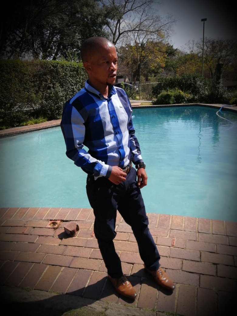 PsKevinMnone's tweet photo. People will leave you, the world will reject you, plans will fall, ideas will run out, doors will close right in front of you. Despite all of this and more NEVER STOP I SAY IT AGAIN NEVER STOP BELIEVING IN YOUR OWN POTENTIAL. #ThursdayMotivation https://t.co/WNnm61JrVZ