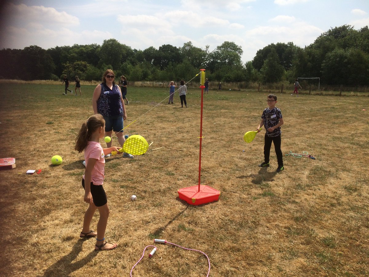 We are looking for volunteers to take out a child for 2 - 3 hours a week (for a minimum of 6 months) in Stratford.  "My Older Friend is so good, he is very kind and we do some great things together" comment from a Younger Friend. friendshipproject.co.uk call Heather: 07922 400945