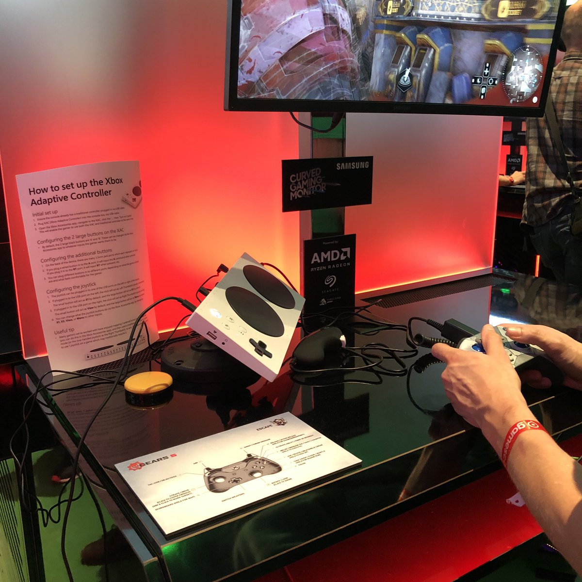 GMaxee's tweet image. 🤜Accessibility bei #XboxGc 🤛
✅360 Rampe
✅ #XboxAdaptiveController bei fast allen Games
✅ Fahrstuhl an der Bühne
✅ Gebärdensprache auf der Bühne (Deutsch/Englisch)
✅ Hinweisschilder + dedizierten Accessibility Manager für Fragen
✅ Keyboard-Tablet zur Ablage auf Beinen