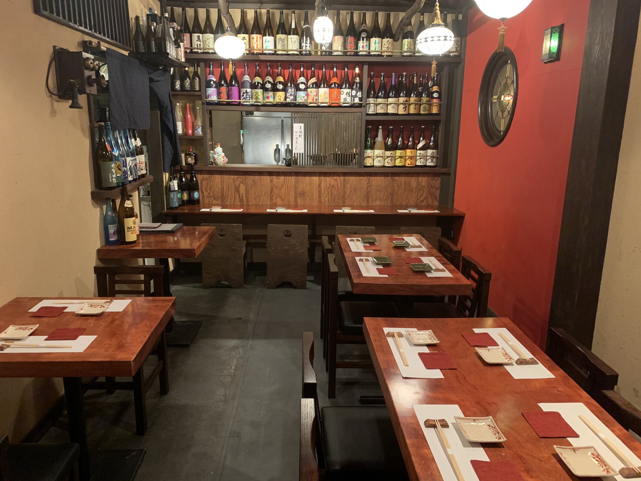 さつまや 都立大segodon 店内を改装いたしました テーブル席 カウンター席合わせて最大16名までご案内できます 貸切も承ります オススメ焼酎や季節の食材をつかったお料理をご用意してお待ちしております 都立大 都立大ディナー 鹿児島料理