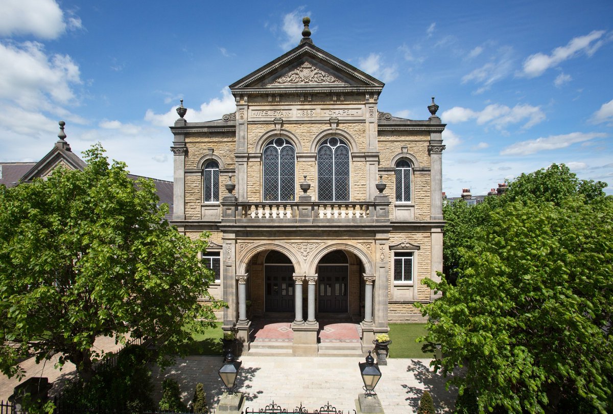VisionLinens's tweet photo. Last years 'Picture Perfect B&B' from our #VisionStyleAwards
@thechapelhg1 is a stunning grade II listed chapel conversion, which has been restored to provide a historic B&B in the heart of Harrogate Town ๐ด๓ ง๓ ข๓ ฅ๓ ฎ๓ ง๓ ฟ
Read our interview with owner Mark here โฌ๏ธ
https://t.co/WmPA1tdy3U https://t.co/b54lOUMh4b