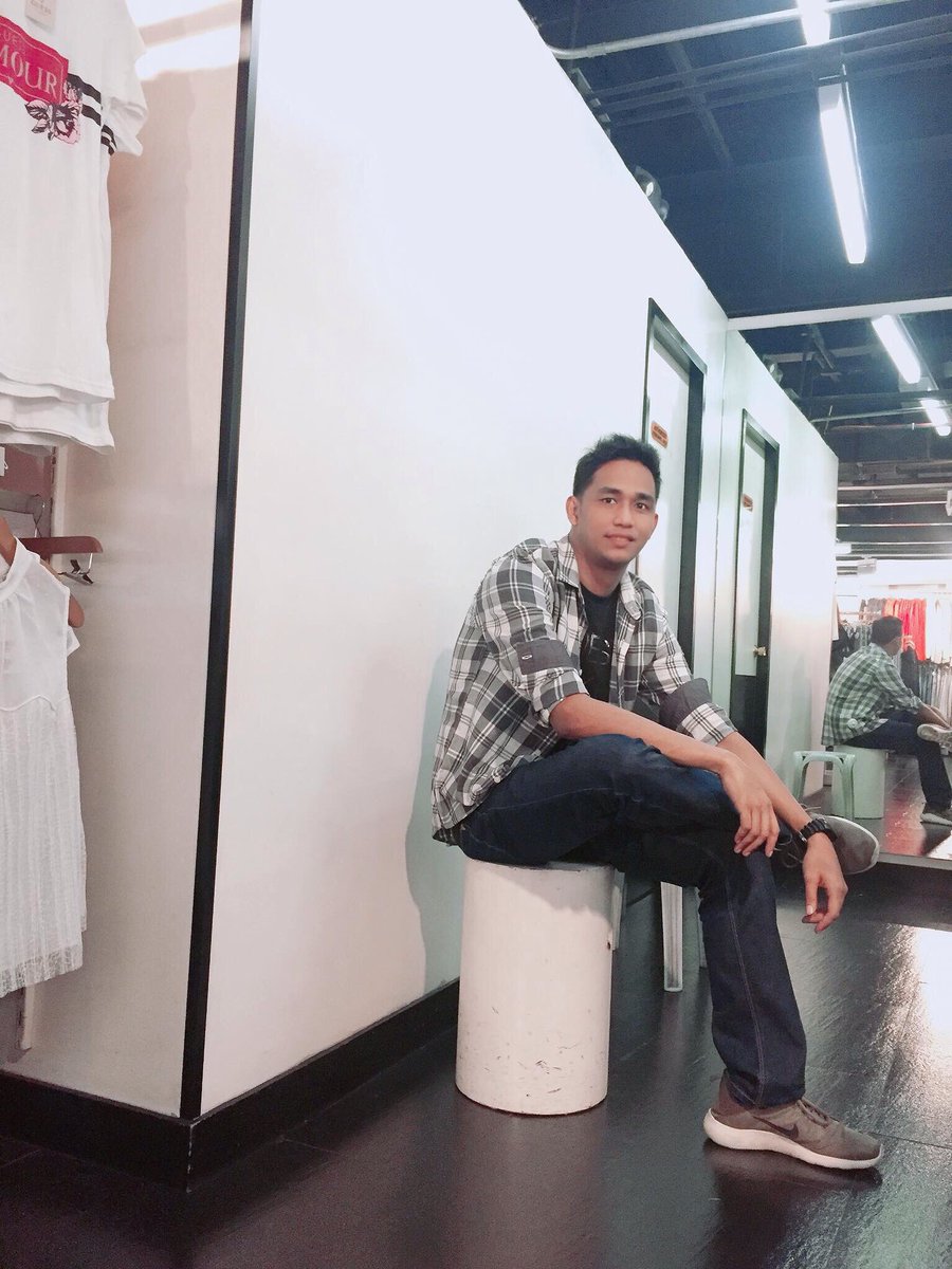 teodybear06's tweet photo. Subok lang #TeamGuess https://t.co/jjia4A8Ewe