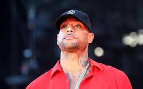 Kulturlesite_'s tweet photo. TOP 5 des rappeurs qui cumulent le plus de vues sur YouTube :

🥇 Jul : 1,9 Milliards (depuis 2012)

🥈 Booba : 1,4 Milliards (depuis 2010)

🥉 Niska : 1,3 Milliards (depuis 2012)

🏅 PNL : 1,2 Milliard (depuis 2014)

🎖 MHD : 1 Milliard (depuis 2015) https://t.co/ETvoollxSL