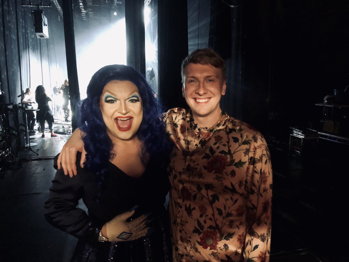 TheLashesDrag tweet media