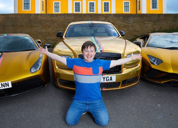 Joe Spud is very, very rich - but you don't have to be to see him in Billionaire Boy. On tour soon! birminghamstage.com/shows/billiona…