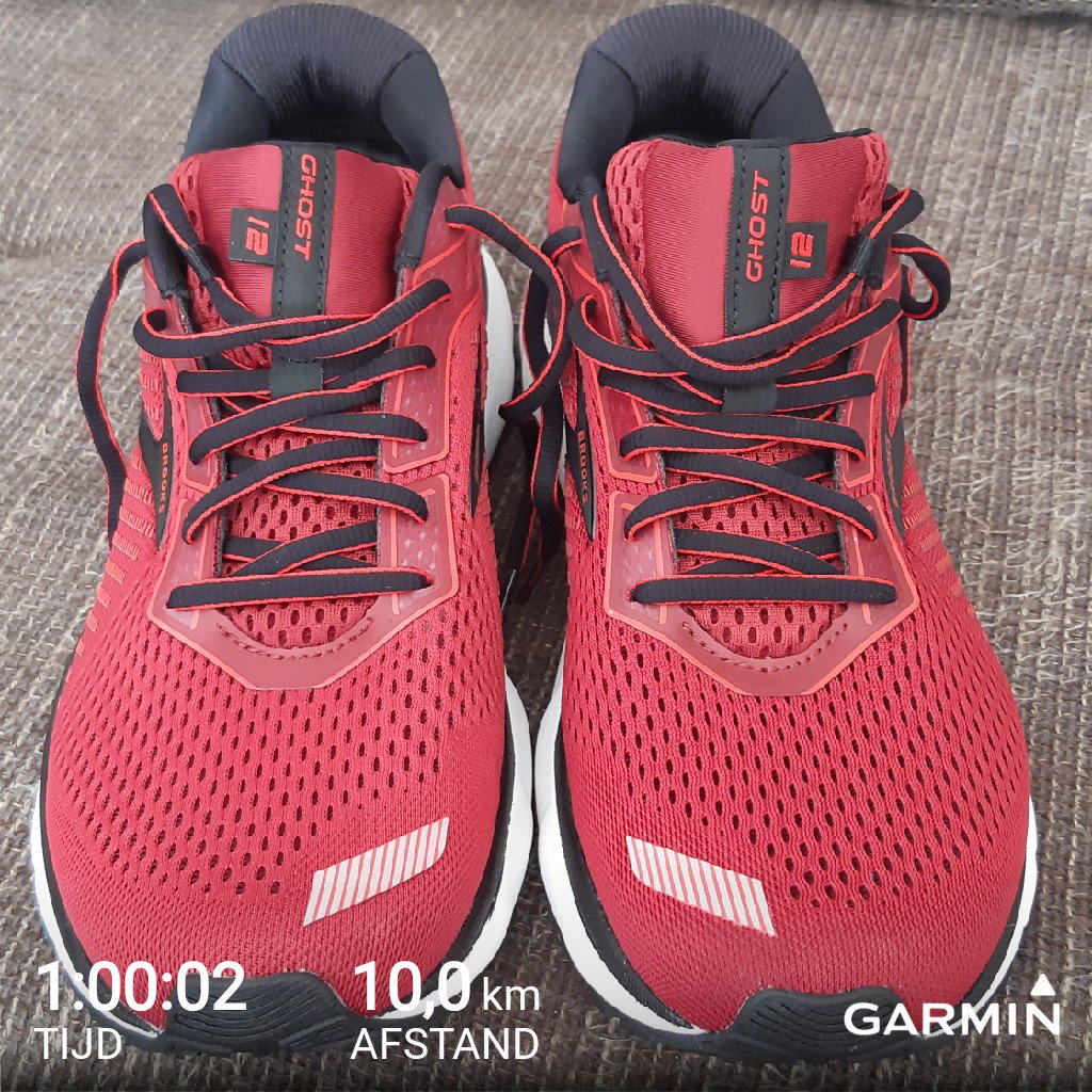 Frederic19en77's tweet photo. Lekker zonnetje , (iets te) licht briesje , zomerse geuren . En nieuwe schoenen . TOP dus @loopmaatjes #NNRunningClub
#garmin #beatyesterday https://t.co/4pAJPtrf4z