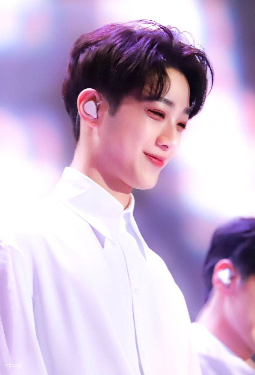 qmx1228's tweet photo. #StandByKuanlin 
May everything go well and support you forever. https://t.co/ft4trWoms6