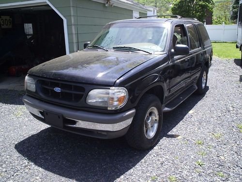 Joe Parris She Is Driving A Black 1996 Ford Explorer License Plate Number b The Car Looks Like This Model We Are Working To Get A Picture Of 7