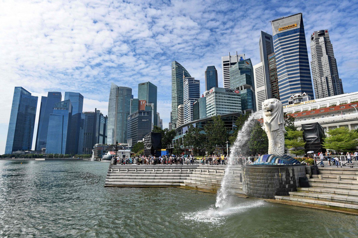 ParkingEnergy's tweet photo. 85% of #Singapore citizens live in apartments. Thus minister for environment @MasagosZ Zulkifli says “now you want to say who gets the charging point. We do not have the solution yet.”
May we suggest our #QuickConnector System? #WholeGarage
@elonmusk
https://t.co/bsASMau7AN https://t.co/tE4aZneoyU