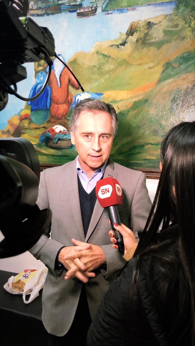 diegobarrios77's tweet photo. Charlando sobre nuestra participación como representantes del FIMPer en el I Congreso Regional de Municipios de Frontera que se realizó en Posadas. #FIMPer https://t.co/P4kuqDVcWr