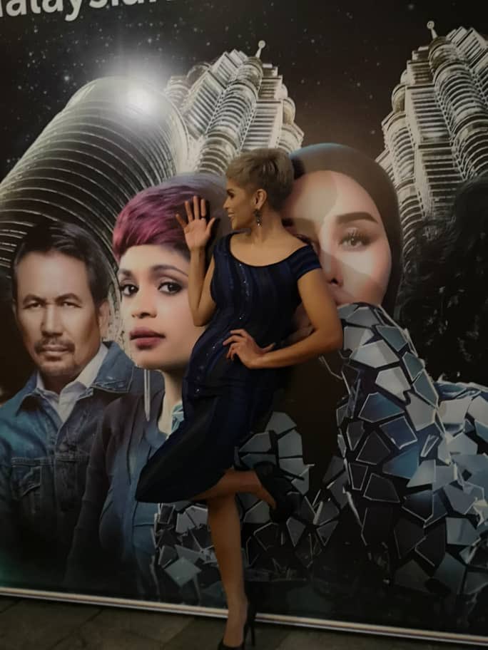 jaclyn_victor's tweet photo. See last tweet pretty please. Mama felt a billion bucks. All for you Baby!! 🤟 Loads and heaps ❤️
#BersamaMerentasiZaman
#45thAnniversary
#jackielovesYOU #jackiesmilesforYOU #iamlovedbymyking #iamlovedbytheking #alwaysyourgirl #onetrackmind #ILYDB😍 #MSMCCMTS😍 #ISATMOAOLJC😍 https://t.co/keiMhTlfhc