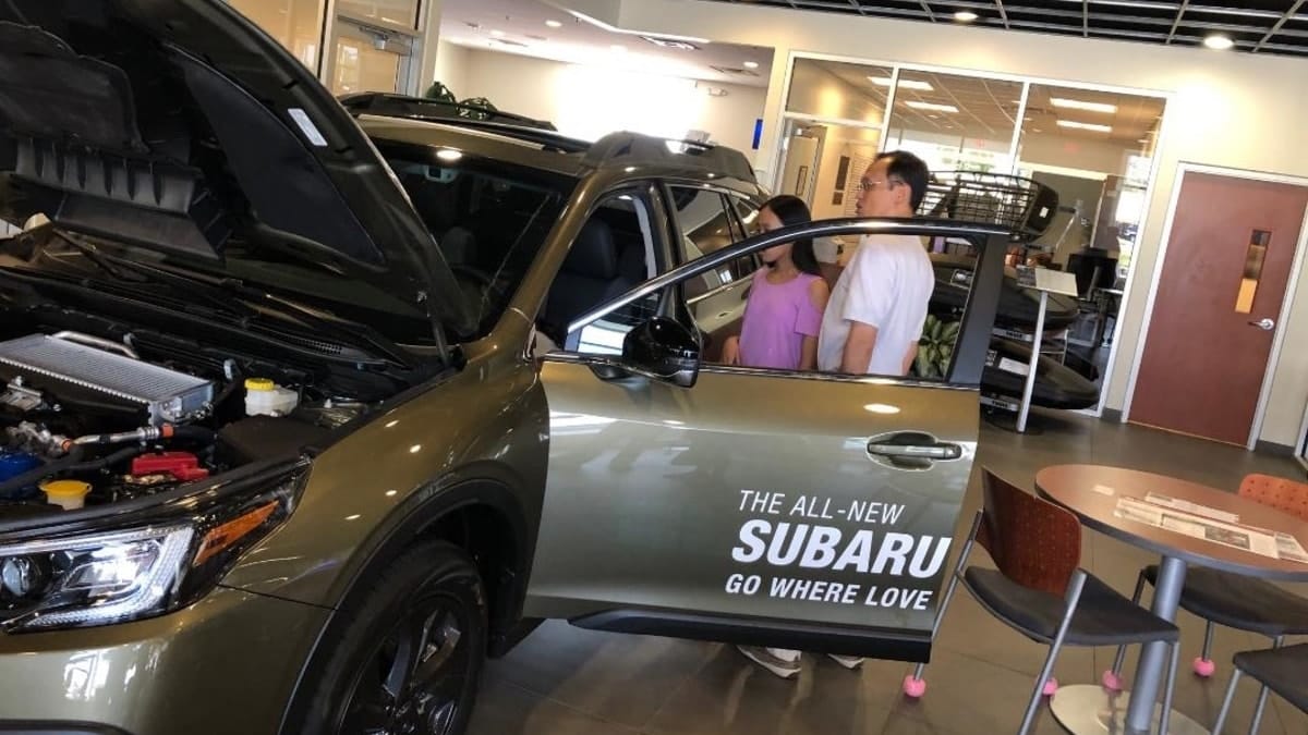 SubaruReport's tweet photo. Consumers want safety in their new cars and #Subaru is delivering it in the new #2020Outback and #Legacy models. See what new #safety tech is coming for customers. @torquenewsauto https://t.co/al4NQgaTQA https://t.co/3IgpwJkKzw