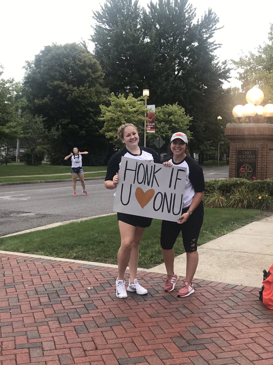 GettyDean's tweet photo. Even a humid, dark, rainy morning can keep @ohionorthern students down! Welcome back! Honk if you love #ONU https://t.co/96iqRK46fc