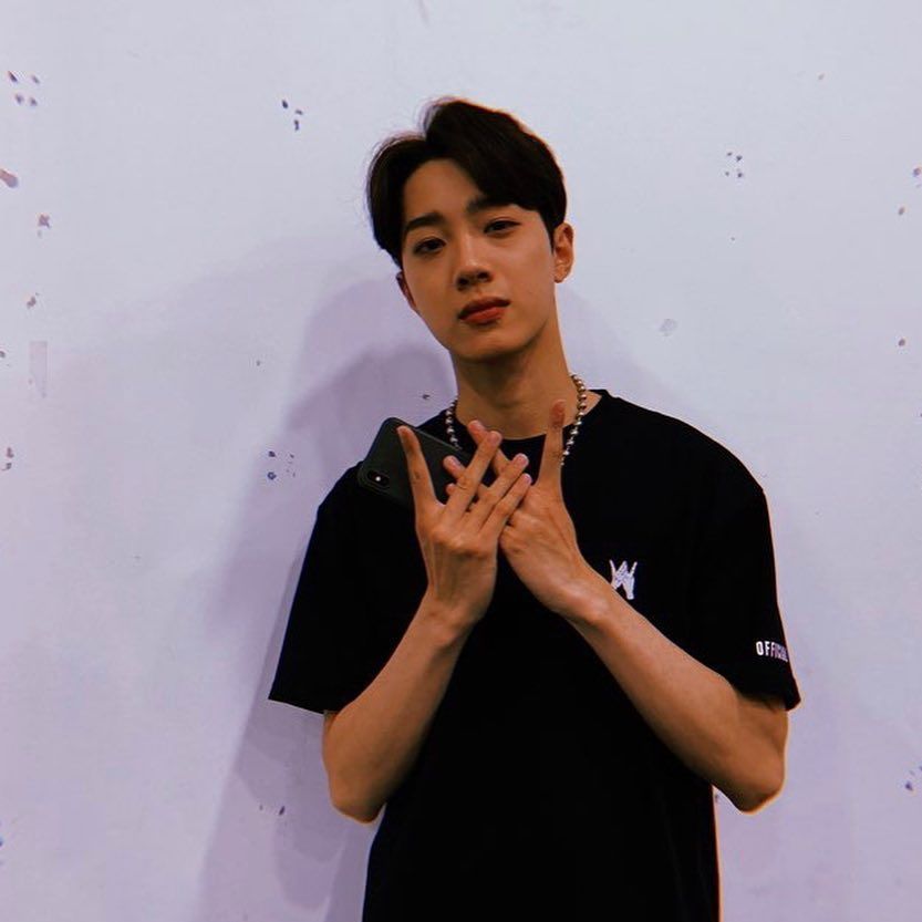 TFChristine0921's tweet photo. Always support you my baby❤️
#StandByKuanlin https://t.co/Cvz1ExEf5A