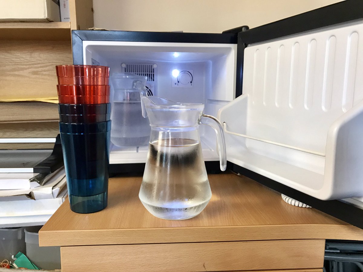 SAPlastic2018's tweet image. A friendly chat helped a local office change from bottled water to tap water this week. 

This simple act will save over 200 plastic bottles each year. 

Not a bad days work. 💚

#PlasticFree #BeTheChange