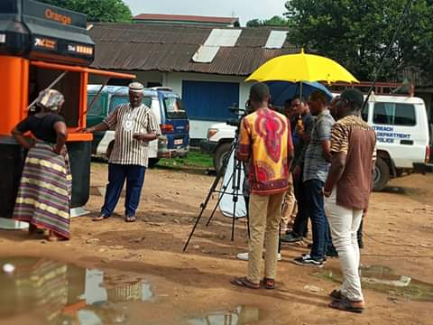 clarenceDsmart's tweet photo. @4UWell #SaloneTwitter #FFF - Fatu Fry Fry Part 2😀😀😀 Coming Soon‼
#OrangeMoneySeries Episode2
dis episode fine n funny😂 pass Episode1...Watch Out
(Behind the Scenes)
*** Shot by** #PriorityMultimedia 🇸🇱 #PrioritySolutionsLtd🇸🇱
@Orange_sierra @aminatakn https://t.co/P2qQtcRTAR