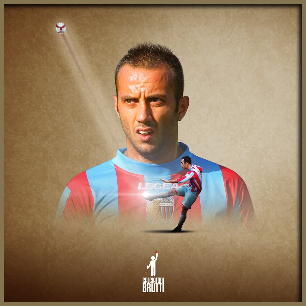 «Ho giocato con Messi, Rivaldo, Xavi, Iniesta, Cambiasso, Ibra. 
Ho indossato le maglia di Milan, Barcellona, River Plate, Gremio, ma se penso a un fenomeno del calcio mi viene in mente Peppe Mascara» (Maxi Lopez) 
Mascarinho ➡️ 40 🎂