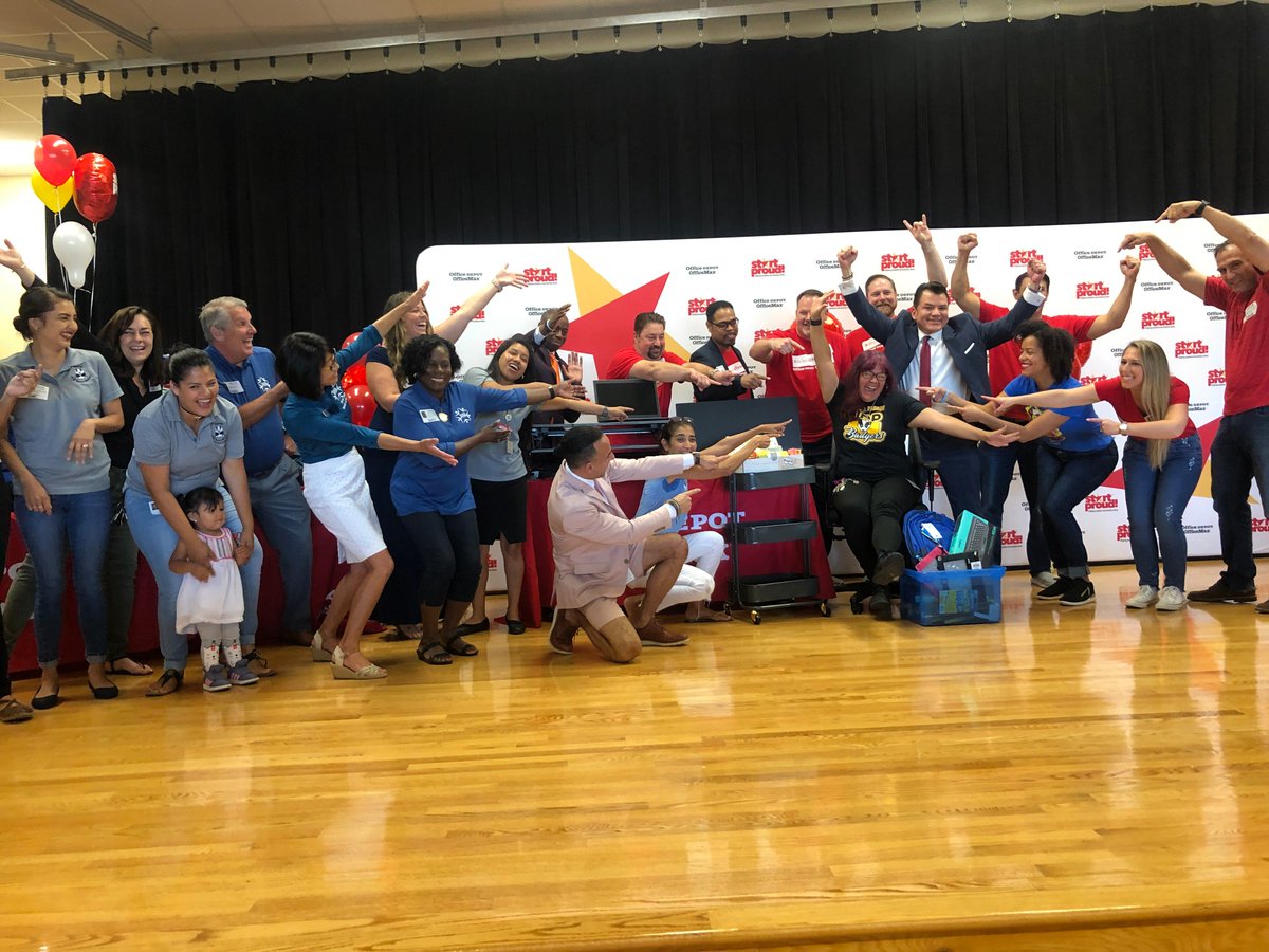 txstatepta's tweet photo. We had so much fun joining @officedepot & @NationalPTA in @AustinISD to surprise Padrón Elementary w/ FREE backpacks and school supplies. Thx for supporting TX students! #back2pta https://t.co/eZ14GRDWai