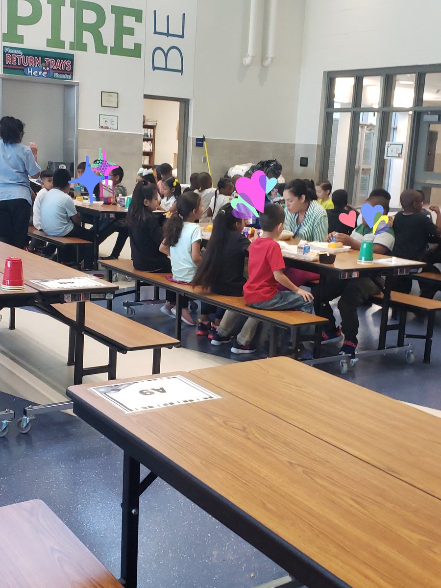 DericaTurner's tweet image. Dropped in on lunches to inspect expectations and saw this! My heart is smiling, relationship building 101, your students have to know you care about more than just their grades.@kbo1908 #IntentionalPractices #GameOn