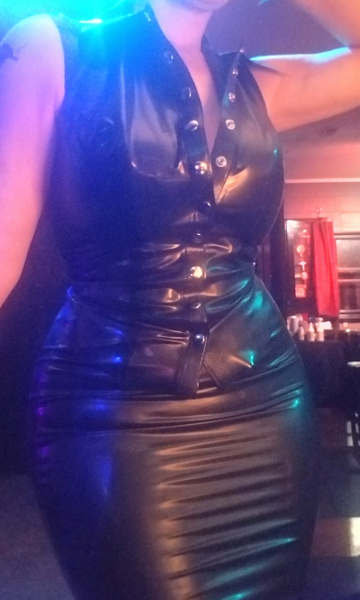 1 pic. My slave @Shytexas11 spoiled me with some @houseofharlot Love my new #latex 🖤😍 slave picked out some sexy pieces 🔥 https://t.co/R9v1F4n7Eo