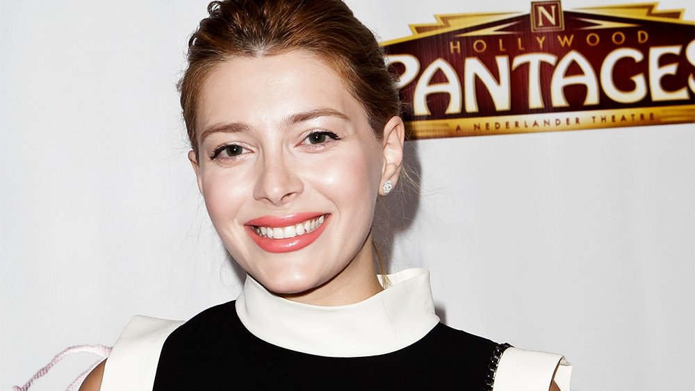 🚨Casting News🚨

#ElenaSatine has been cast in @netflix @CowboyBebop live action adaption of the Japanese Space Western. Satine joins #JohnCho in the series and has had parts in #24, @TheGiftedonFOX and #twinpeaks.

#netflix
#CowboyBebop