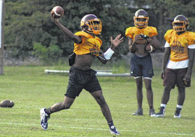 A look ahead of Friday’s opening week football action:
Purnell Swett, St. Pauls, Red Springs and Fairmont - robesonian.com/sports/126495/…
Lumberton - robesonian.com/sports/126497/…