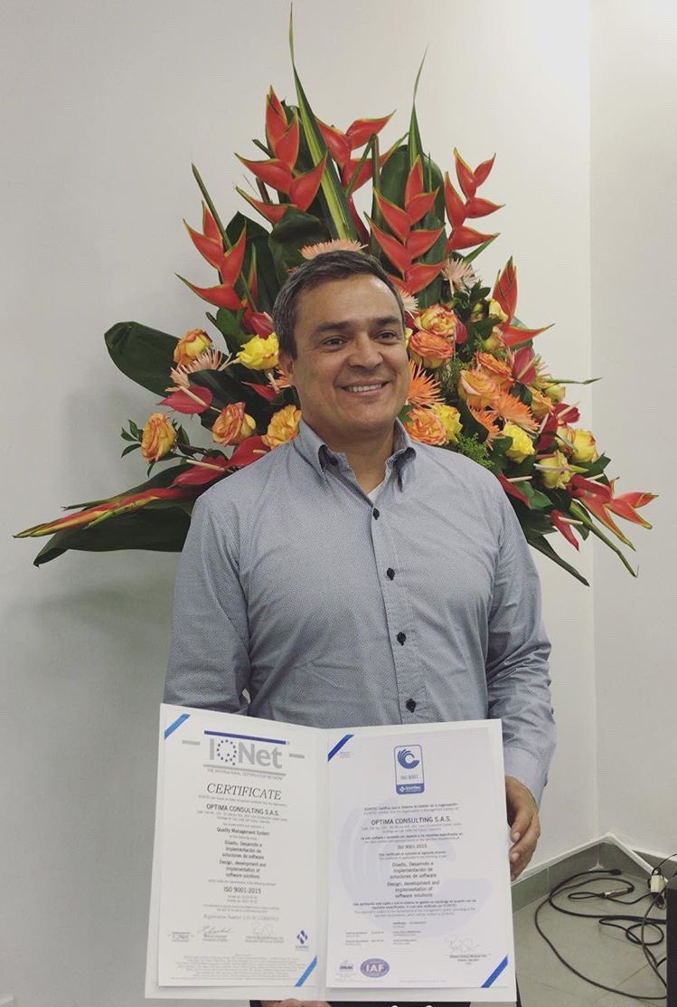 Optima_Co's tweet photo. En este jueves de #TBT recordamos el día en que obtuvimos la certificación ISO 9001:2015.
Gracias equipo.
#TecnologiaOptima #TeamOptima https://t.co/5X1FsTrp8P