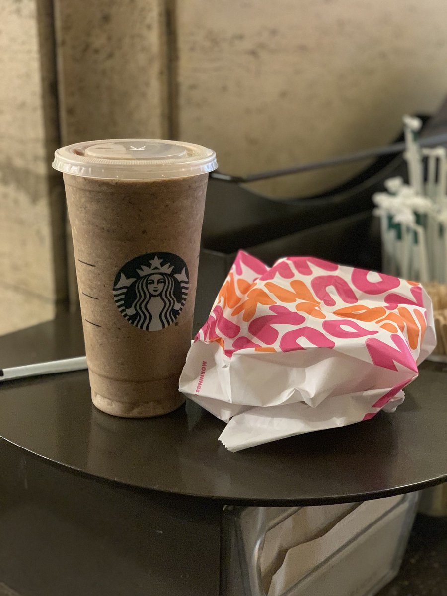 Vyyyper's tweet photo. Sometimes you need both!!!! #SweetBBQBacon #JavaChipFrap #BestOfBothWorlds https://t.co/bOVJ5F09wE