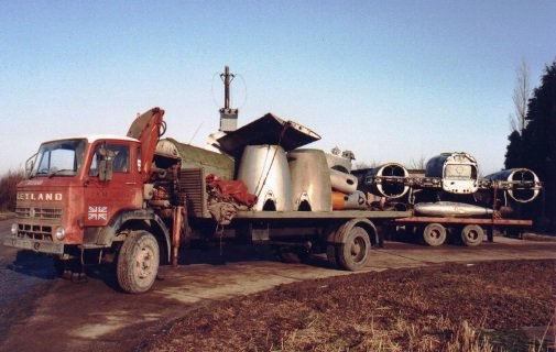 NewarkAirMus's tweet photo. We’ve a couple of wintery views for #PlanesOnTrucks today from 1984 when #MeteorNF14 #WS739 was collected from #UpNorth & headed to join the
#NAMjetParadise on long-term loan!
#NAMarchive https://t.co/7Wiip5VfGA
