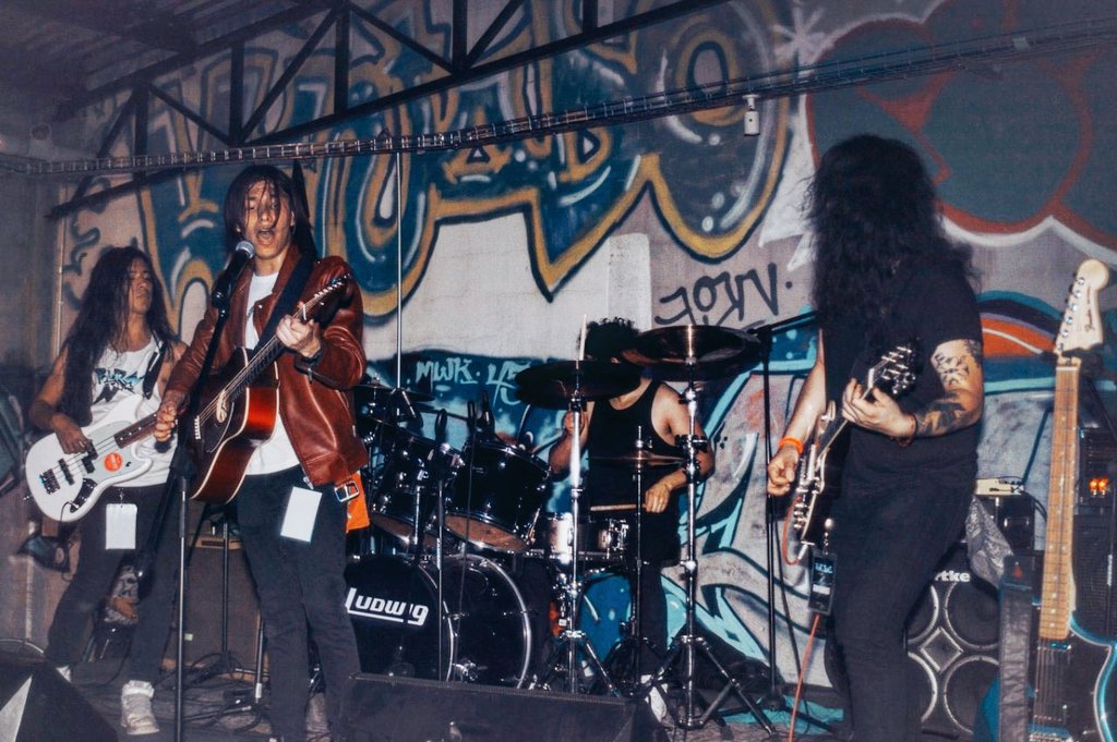 Todo mundo quiere ser una estrella de #rock. Nosotros no queremos lo mismo que ellos, buscamos ser leyendas.