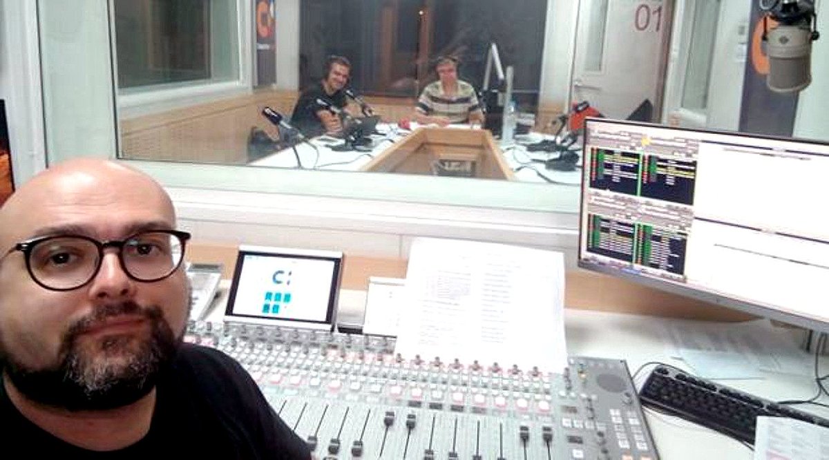 gzumeta's tweet photo. ⏭️La #radio pública, y el incendio en Gran Canaria
⏭️El técnico de @CanariasRadio, Fernando González (@Lindocalvito) cuenta en primera persona la estrategia seguida por la radio pública canaria ante una catástrofe como la vivida
https://t.co/HcLm01s6U6 https://t.co/uhA99EA2AP