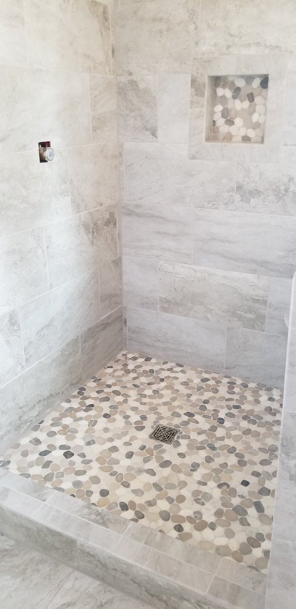 RRTbroker's tweet photo. 🚧 UNDER CONSTRUCTION HOME COMING SOON!  🚧   Beautiful home Located Monroe Ga, in wonderful fully developed neighborhood, sits in cul de sac, 4 bedrooms, 3 bathrooms &amp; 2700 sqft!  (More photos to come once completed) contact now for more information! https://t.co/GsxLeakUUQ https://t.co/7AXlx2hRFF
