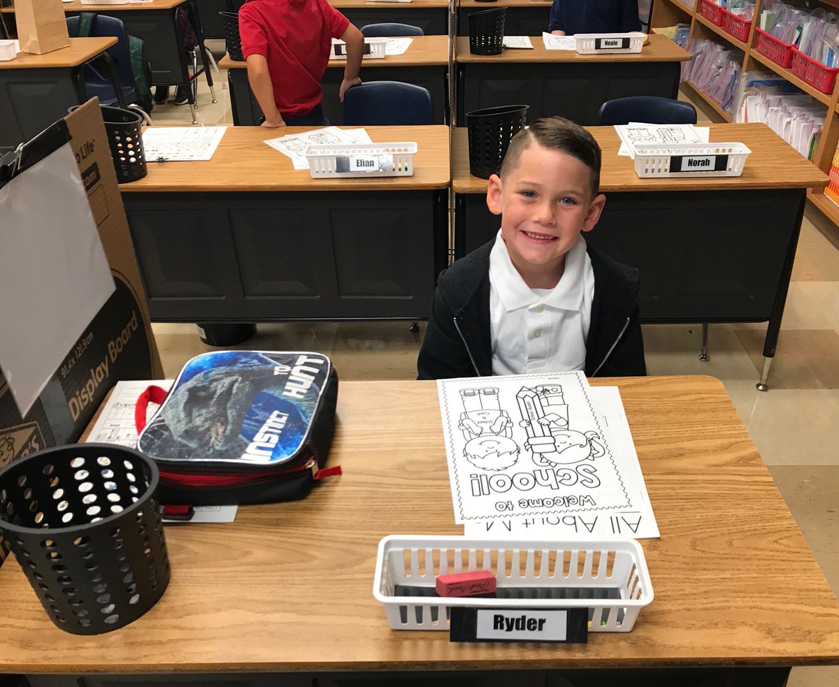 just in case you were having a bad day, enjoy my bestfriend 🥰🥰