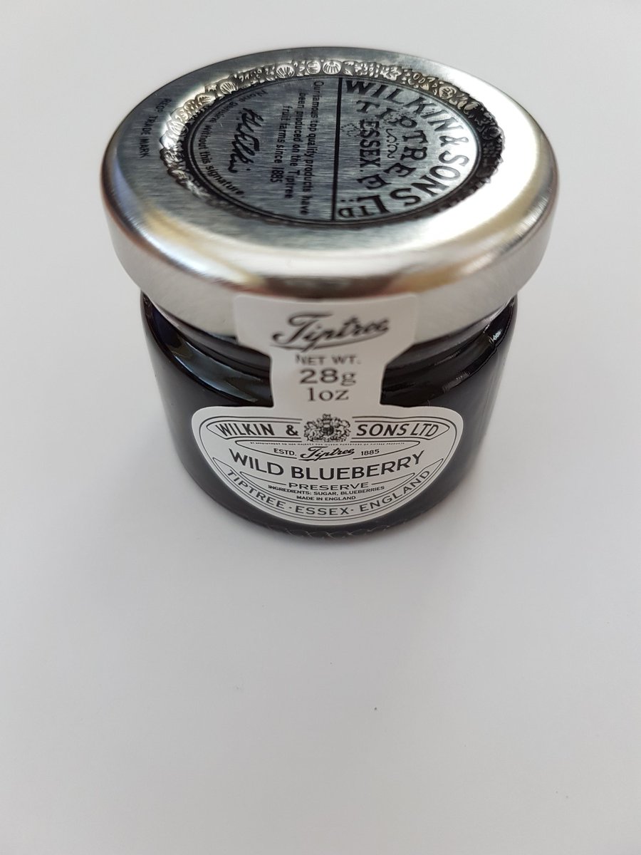 TheDedhamRun's tweet photo. Look what else you get in your 10k finisher bag - courtesy of @tiptreetearooms
#dedhamrun #dedham10k #10k #3k #running #fundraising #dedham #constablecountry https://t.co/HZJ0zhii6s