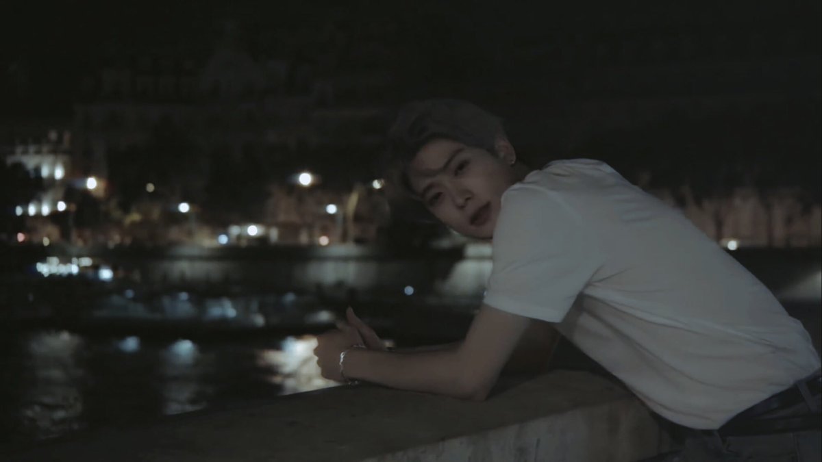 𝒍𝒐𝒔𝒕 𝒐𝒏 𝒕𝒉𝒆 𝒎𝒐𝒐𝒏 🌙 tweet media