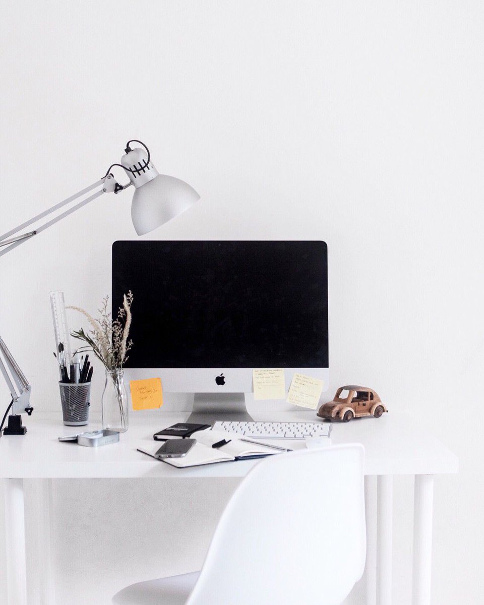 RealtyCreek's tweet image. How do you deal with the #techclutter in your home? #lifetips  cpix.me/a/79595795