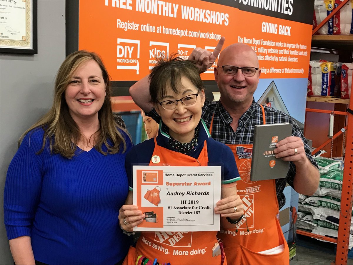 CONGRATS  🌟🥇Audrey🥇🌟Outstanding Performance! 1H 2019 #1 Associate in Credit for District 187 - Store 3857.  
Your positive energy is an inspiration for All who  meet you. Thank you 😊⁦@GardnerD187⁩ ⁦<a href="/kelly_broyles/">Kelly Broyles</a>⁩ ⁦@spohn3857⁩