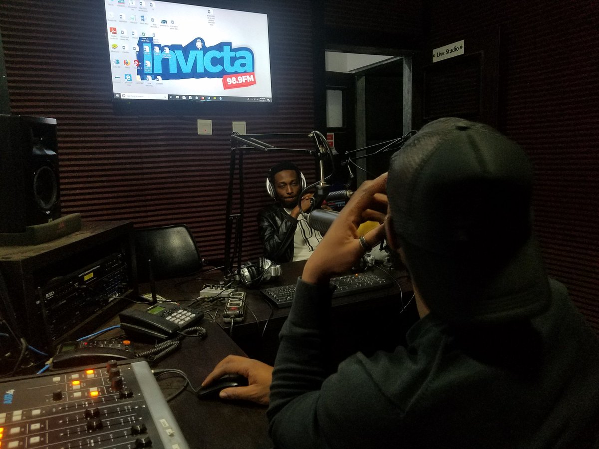 murpheusrhymz's tweet photo. No be beans to walk the talk.
Cc @terrytharapman @Hiphopgraffiti_
@invictafm989
.
.
.
#GBAM
#ForTheCulture
#CrocCityOnTheRise #NigerianRap #NigerianHipHop
#BluePrints #GoodAndInteligentMusic #HustleAndMotivate https://t.co/6Bew4o14PN
