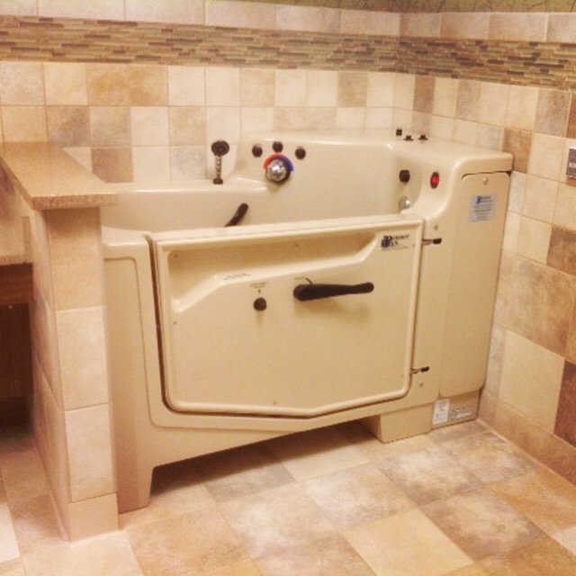 PennerSpas's tweet photo. ALCOVE Bathing Spa ready to bathe residents at NHC Place Farragut Memory Care in Knoxville, TN. Located “In the heart of volunteer country.” Contact Sales Rep, Rick Dice if you’re in the area! 828-514-5047 #memorycare #assistedliving https://t.co/2gTEoXjVbW