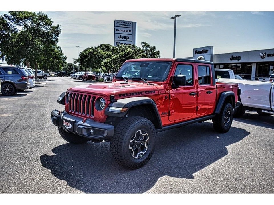 FrontierAuto's tweet image. Satisfy your need for #adventure with our 2020 #JeepGladiator #Rubicon 4X4 Truck that's trail-rated tough! Powered by a 3.6 Liter V6 that provides 285hp that keeps the thrill right in the palm of your hands.
Schedule a test drive today: bit.ly/2Z23vZm