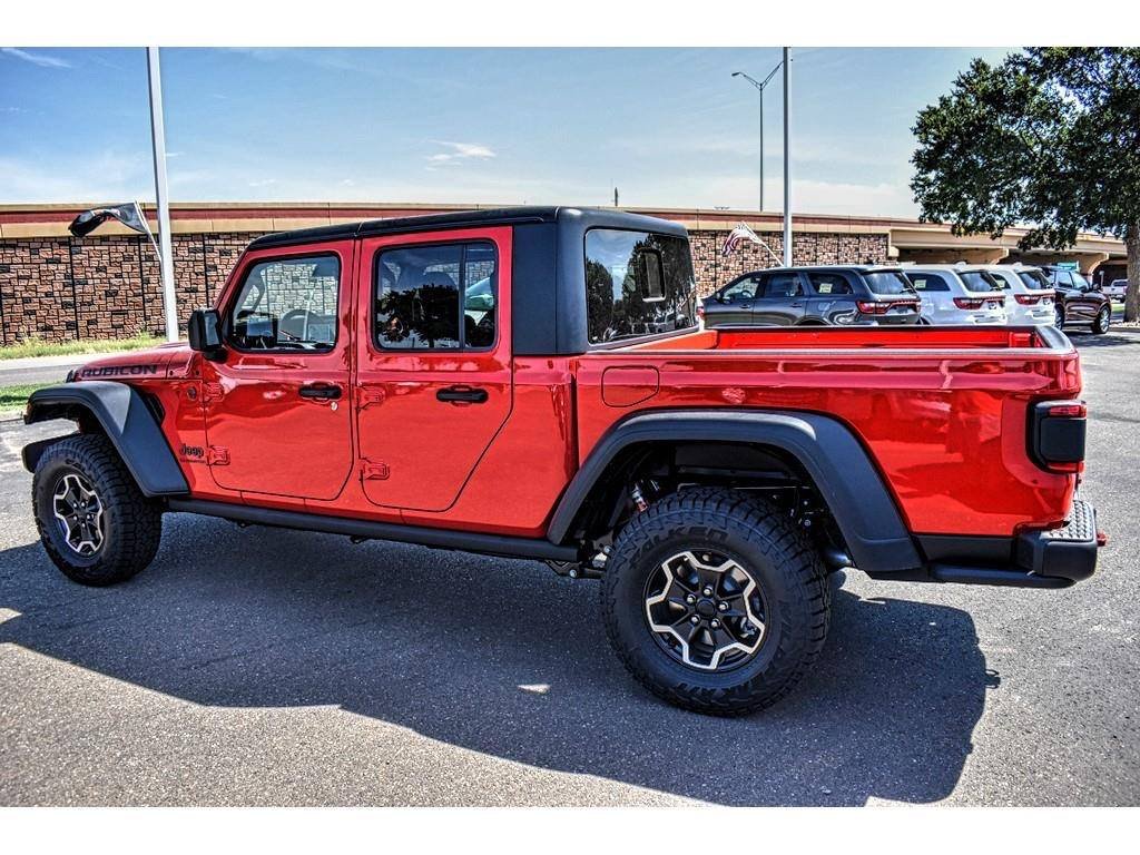 FrontierAuto's tweet image. Satisfy your need for #adventure with our 2020 #JeepGladiator #Rubicon 4X4 Truck that's trail-rated tough! Powered by a 3.6 Liter V6 that provides 285hp that keeps the thrill right in the palm of your hands.
Schedule a test drive today: bit.ly/2Z23vZm