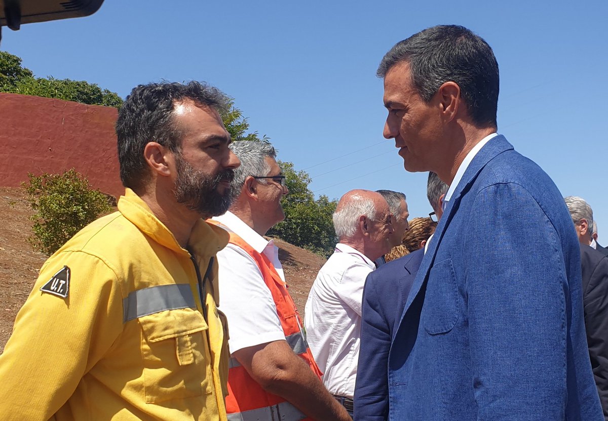 GranCanariaCab's tweet photo. Nos han sacudido incendios que amenazaron la vida de 15.000 personas y arrasaron más de 12.000 ha del corazón de Gran Canaria

Evitar la pérdida de vidas y el reconocimiento al trabajo hecho es lo que nos ha ayudado a resistir

A toda nuestra gente, gracias...
#IFValleseco https://t.co/zgAdbaADL9