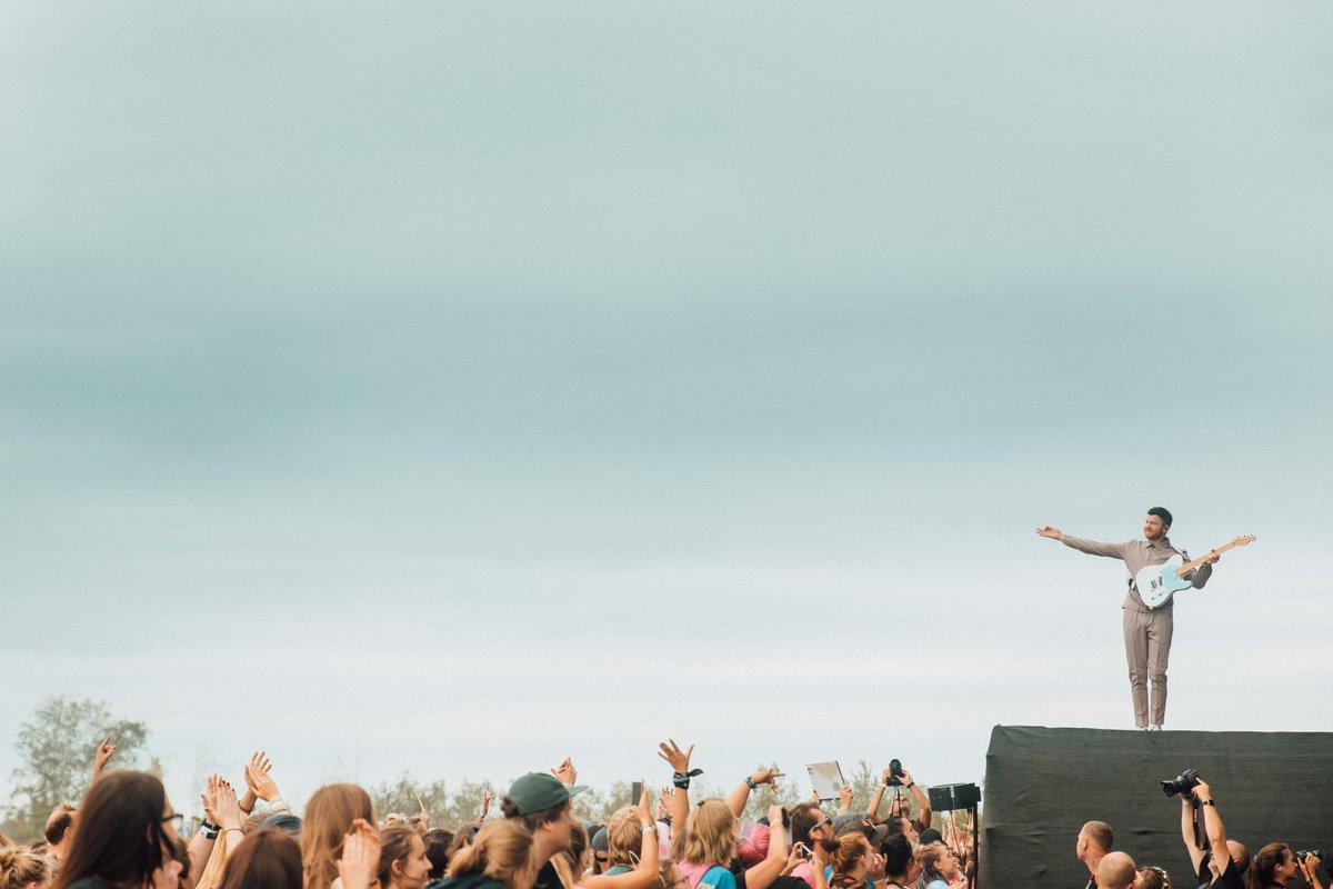 ENTERSHIKARI's tweet photo. its #RoryC.
at @highfieldfstvl
taken by @tompullenphoto https://t.co/tqGzAvXqoh