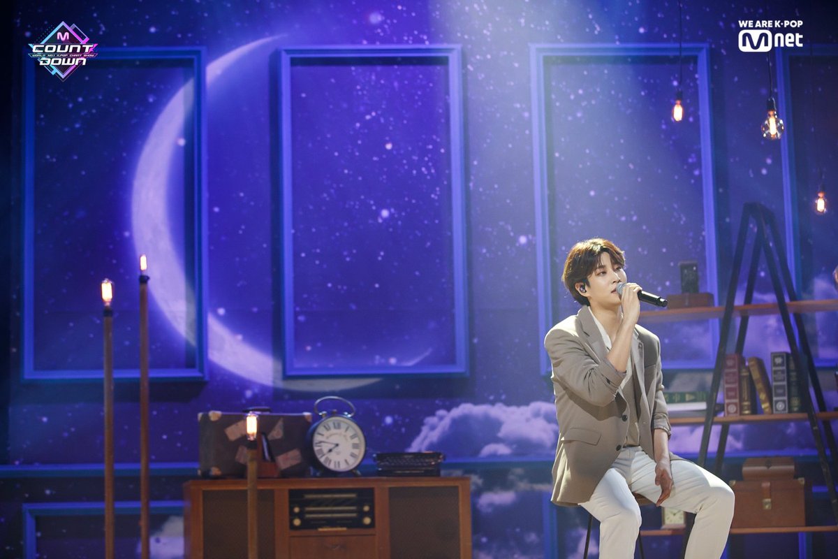 MnetMcountdown's tweet photo. 190822 #MCOUNTDOWN 현장포토
명주니 목소리에 아로하들 심장이 엠썩들썩... 범인은 김명주...ㄴ....♡ #STUDIO_M #스튜디오엠 #MJ #아스트로 #ASTRO #안녕 #SoLong

📺 https://t.co/HyZOyUXQSv https://t.co/tQQoxSBvzt